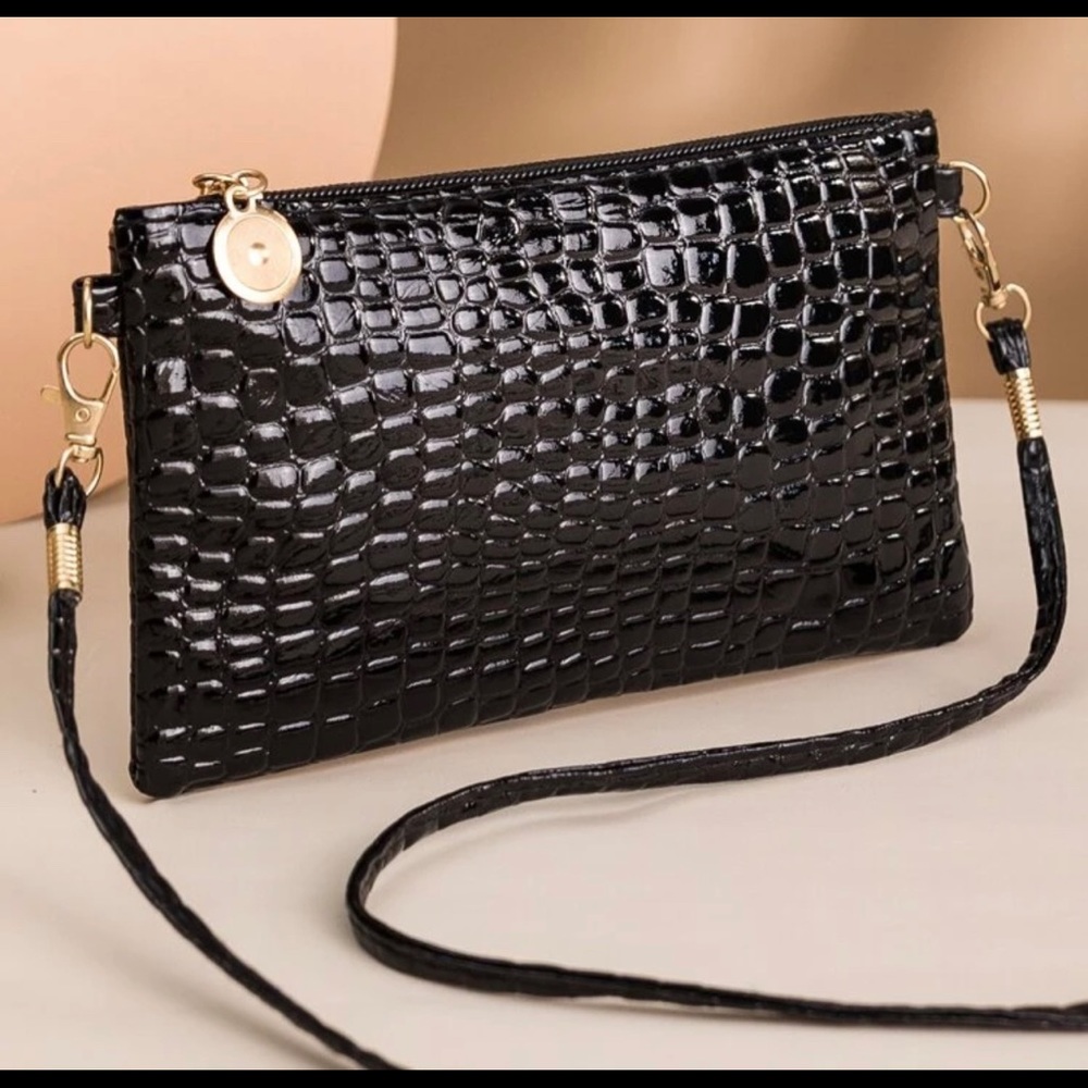 New Black & Gold Vegan Leather Croc Embossed Crossbody Bag - Picture 5 of 16